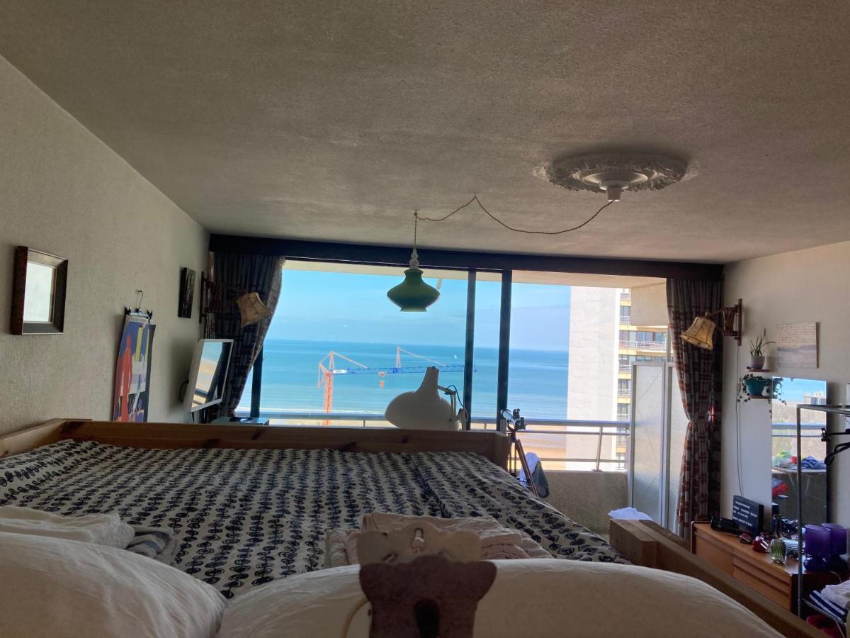 Tiny Apt W/ Balcony And Seaview, Even Out Of Your Bed ! 오스텐드 외부 사진