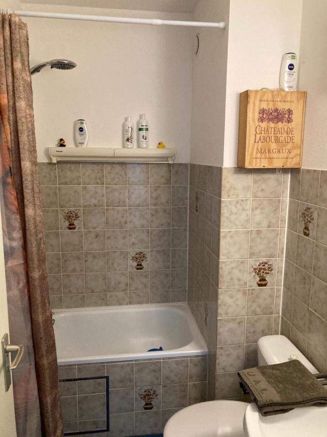 Tiny Apt W/ Balcony And Seaview, Even Out Of Your Bed ! 오스텐드 외부 사진