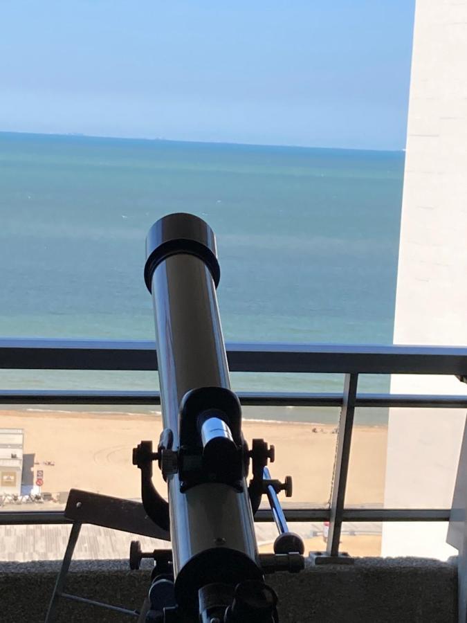 Tiny Apt W/ Balcony And Seaview, Even Out Of Your Bed ! 오스텐드 외부 사진